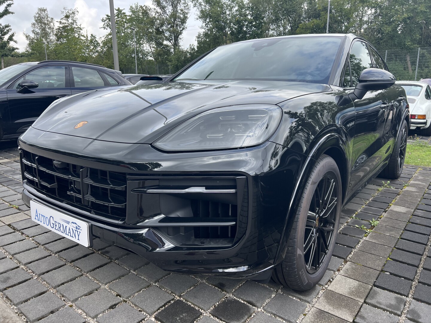 Porsche Cayenne e-Hybrid 470PS Coupe Black-Paket З Німеччини (119760)