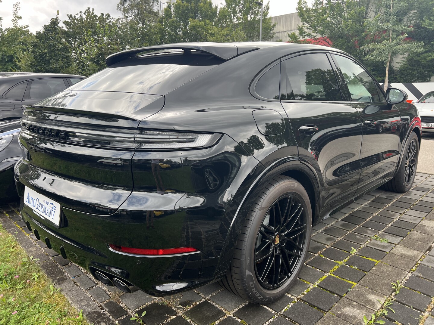 Porsche Cayenne e-Hybrid 470PS Coupe Black-Paket З Німеччини (119751)