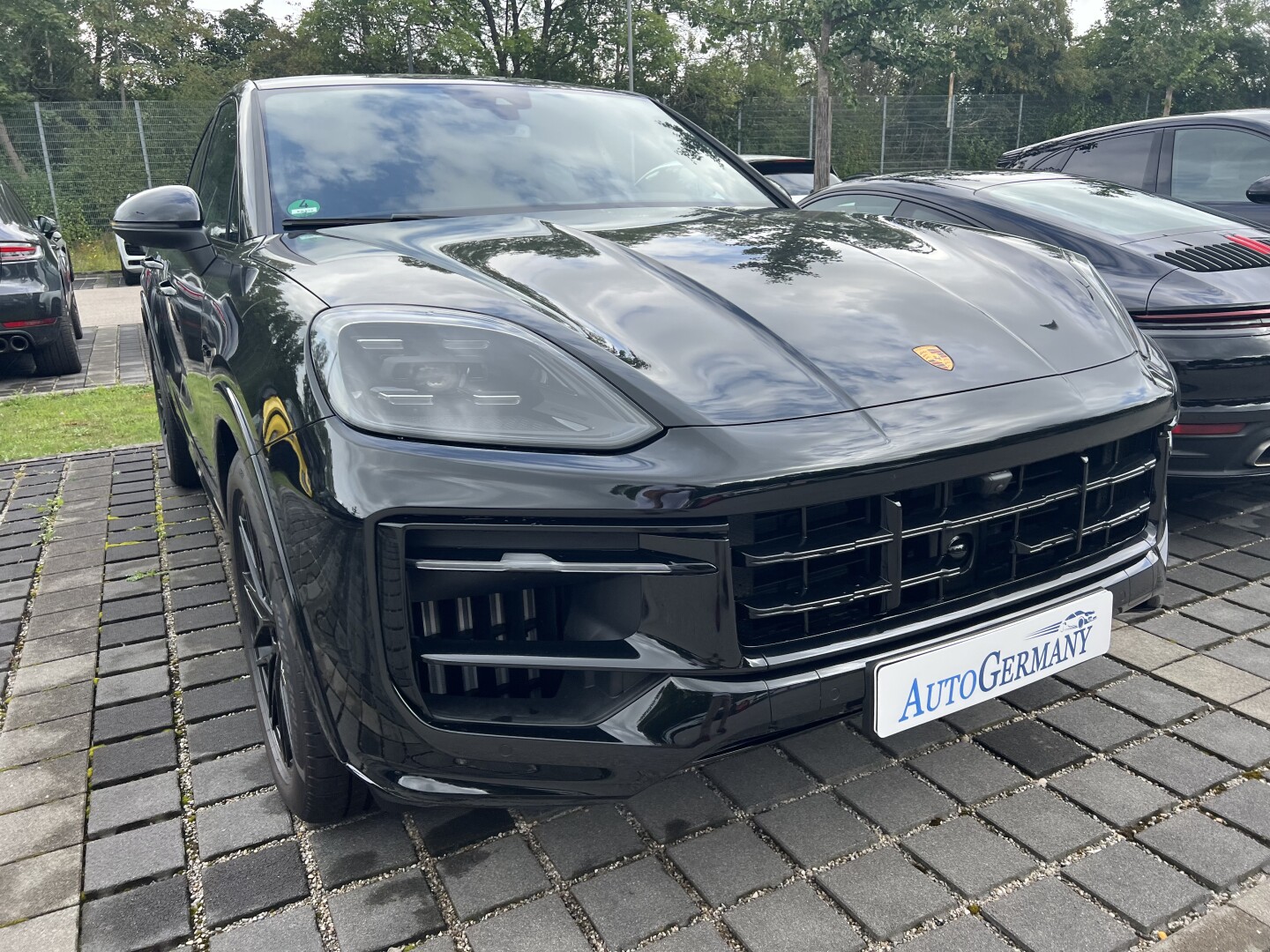 Porsche Cayenne e-Hybrid 470PS Coupe Black-Paket З Німеччини (119764)