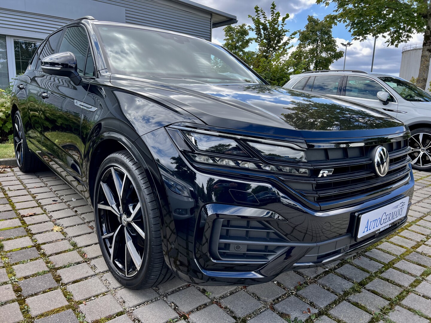 VW Touareg 3.0TDI 286PS R-Line Black-Paket LED З Німеччини (119865)