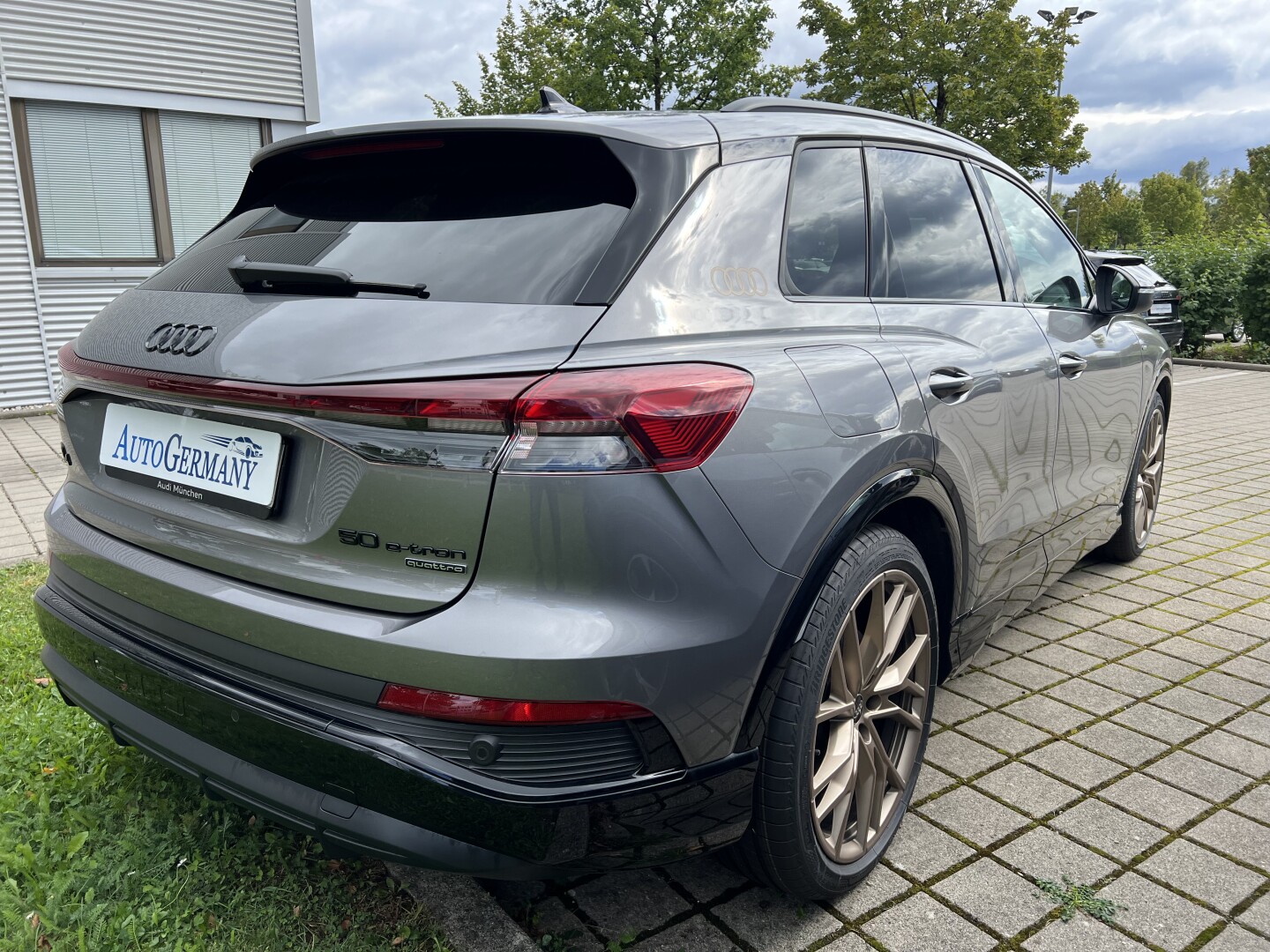 Audi Q4 Quattro 50 e-tron 299PS S-Line Edition Aus Deutschland (120181)