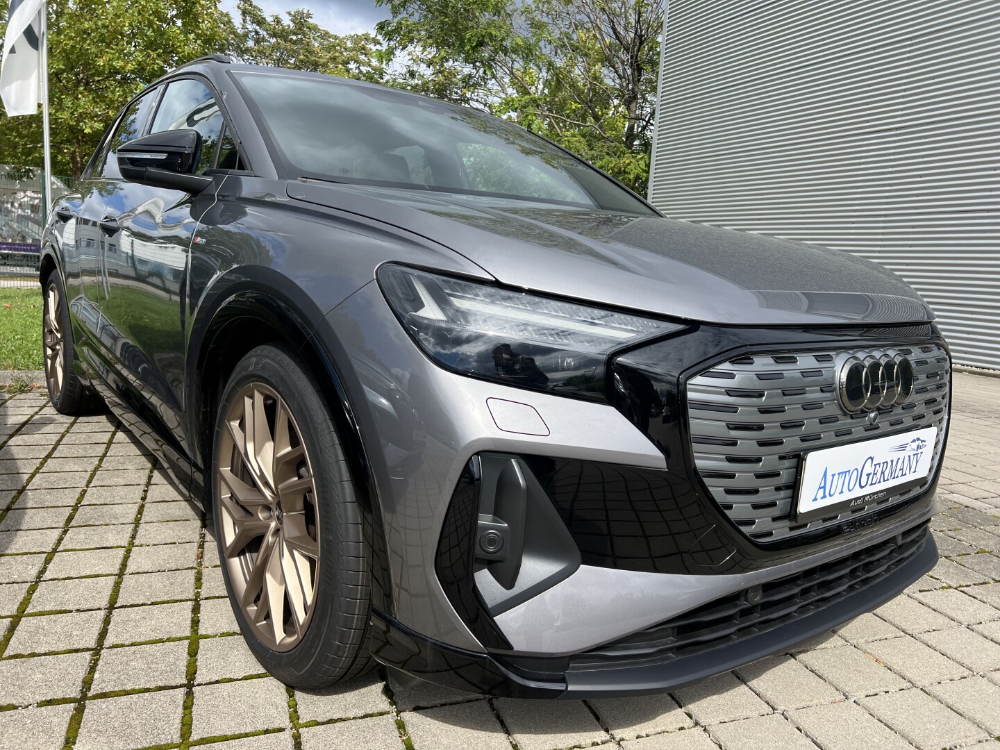 Audi Q4 Quattro 50 e-tron 299PS S-Line Edition Aus Deutschland (120190)