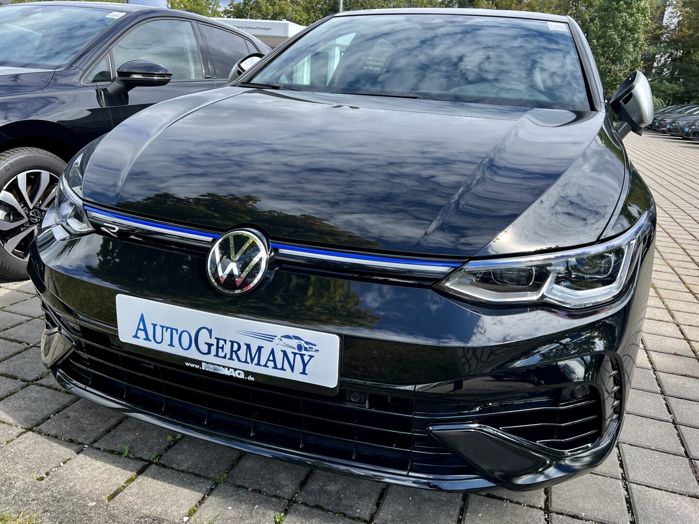 VW Golf 8 R 4Motion 320PS DSG Black-Paket From Germany (120251)