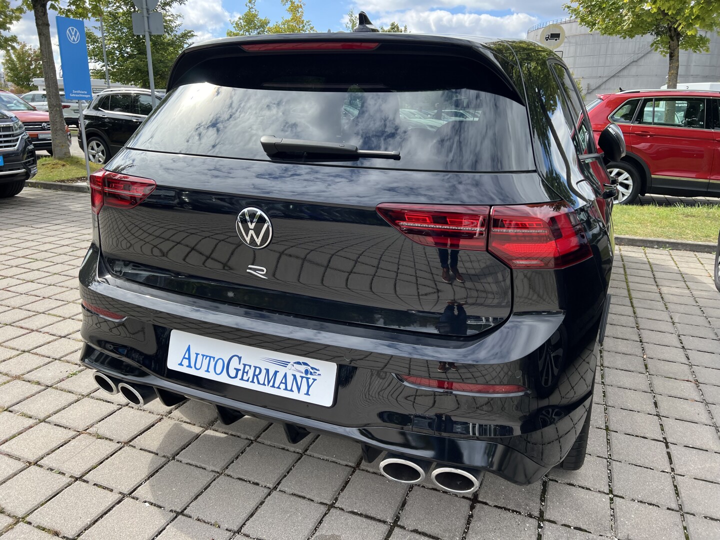 VW Golf 8 R 4Motion 320PS DSG Black-Paket From Germany (120230)