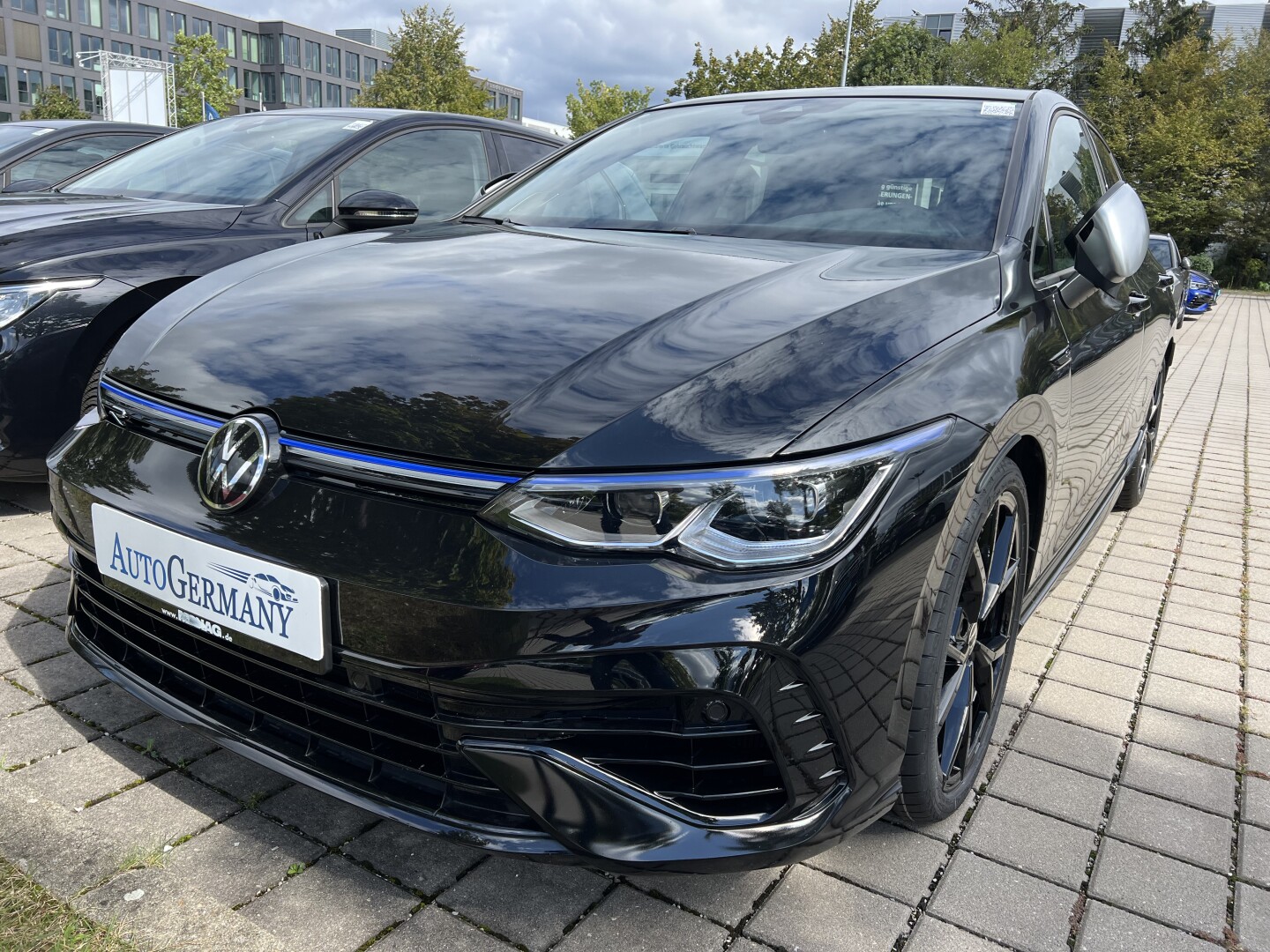 VW Golf 8 R 4Motion 320PS DSG Black-Paket From Germany (120222)