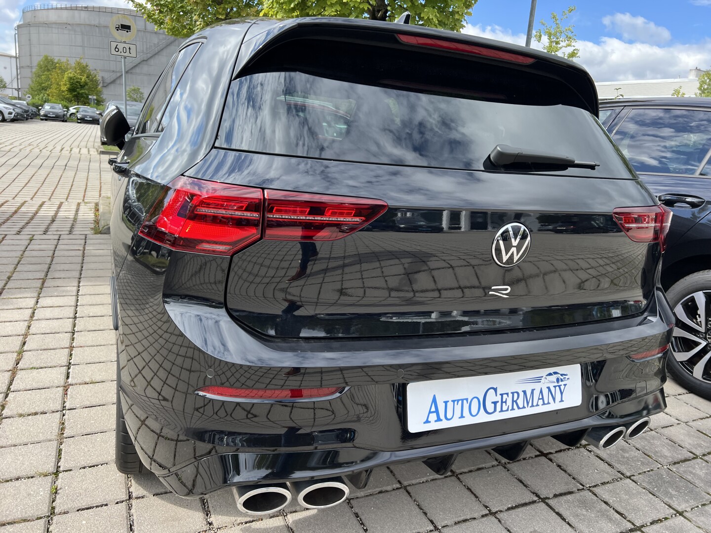 VW Golf 8 R 4Motion 320PS DSG Black-Paket From Germany (120227)