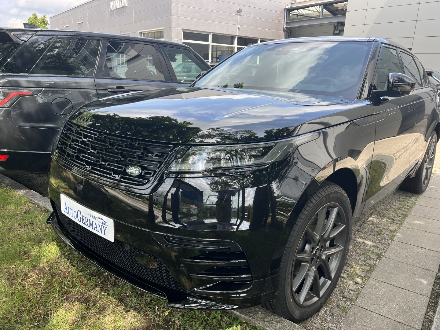 Land Rover Velar P400e Dynamic SE Black-Paket З Німеччини (120351)