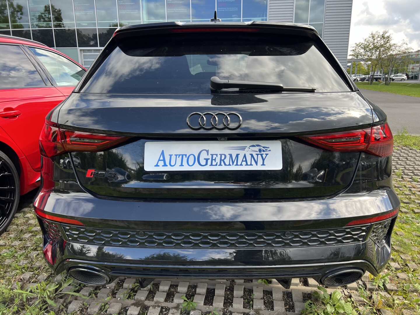 Audi RS3 Sportback 2.5TFSI Quattro Black-Paket Aus Deutschland (120401)