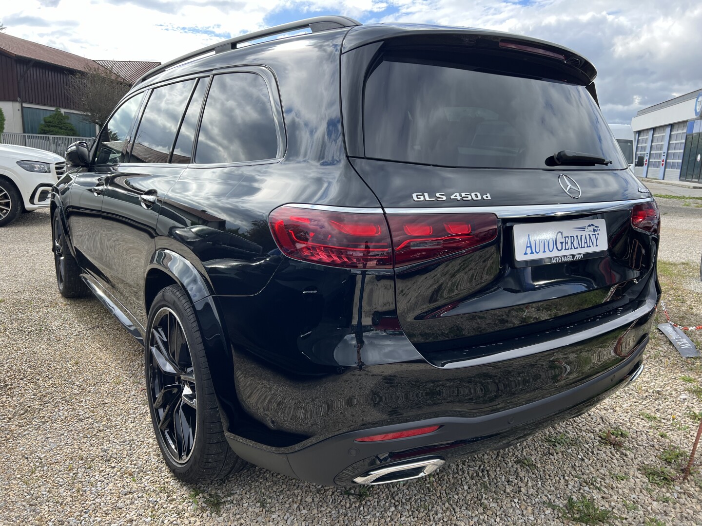 MB GLS 450d AMG Royal Black-Paket E-Active Body Control From Germany (120418)