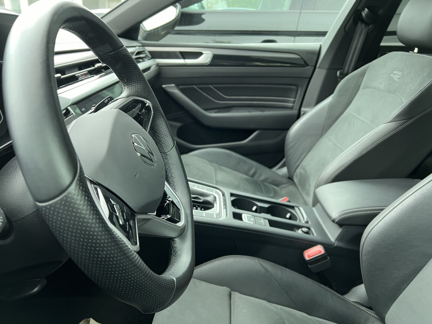 VW Arteon 2.0TDI 4Motion DSG R-Line Matrix LED З Німеччини (120887)