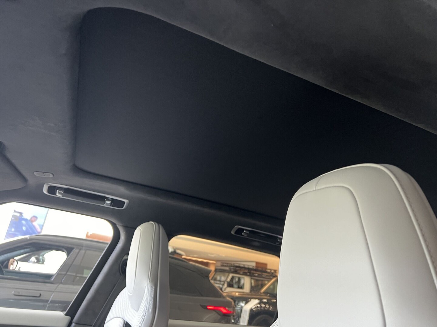 Range Rover Sport P635 SV Edition One Black З Німеччини (120936)