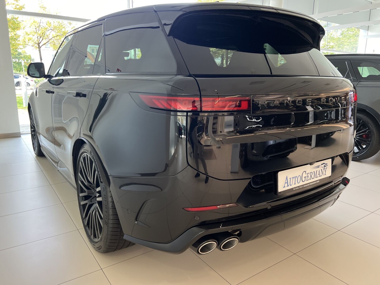 Range Rover Sport P635 SV Edition One Black З Німеччини (120917)