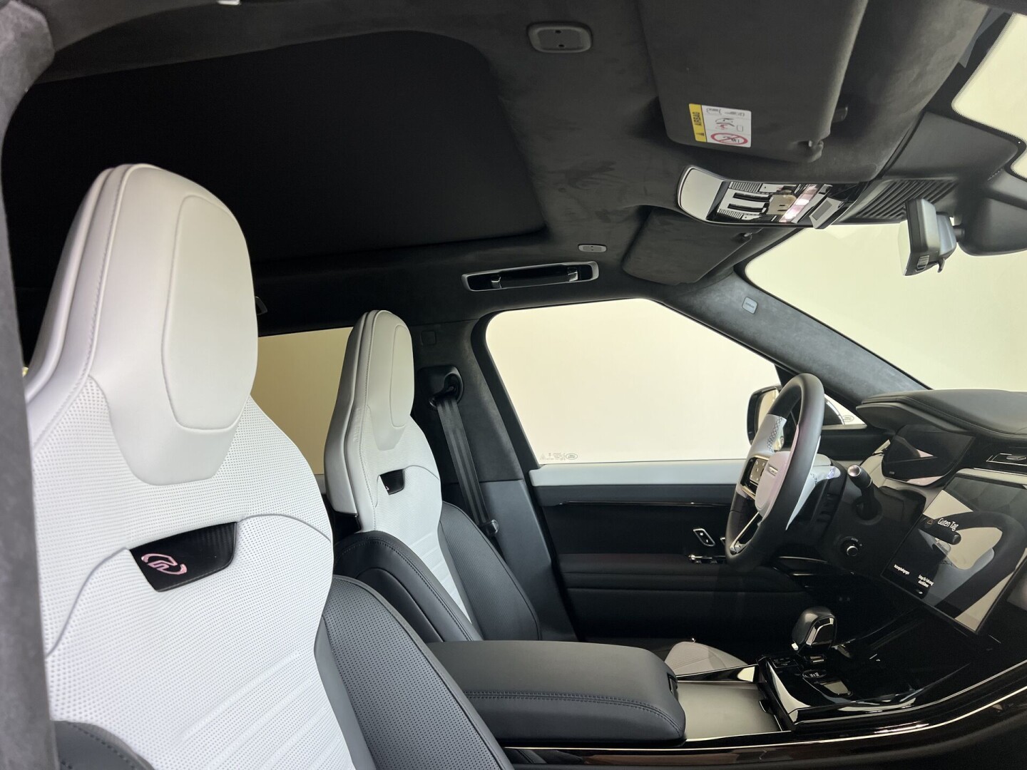 Range Rover Sport P635 SV Edition One Black З Німеччини (120910)