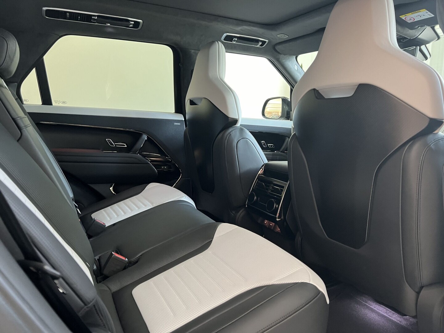 Range Rover Sport P635 SV Edition One Black З Німеччини (120914)