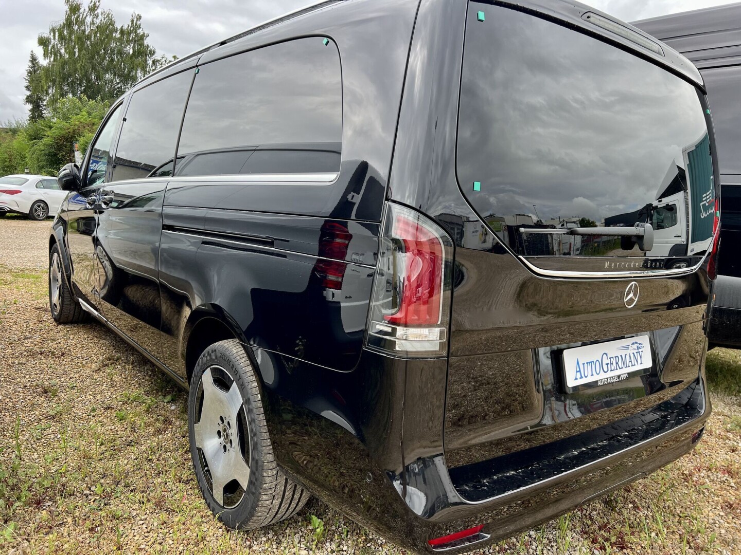 Mercedes-Benz V300d 4Matic Airmatic Avantgarde Extralang 7-Seat З Німеччини (120978)