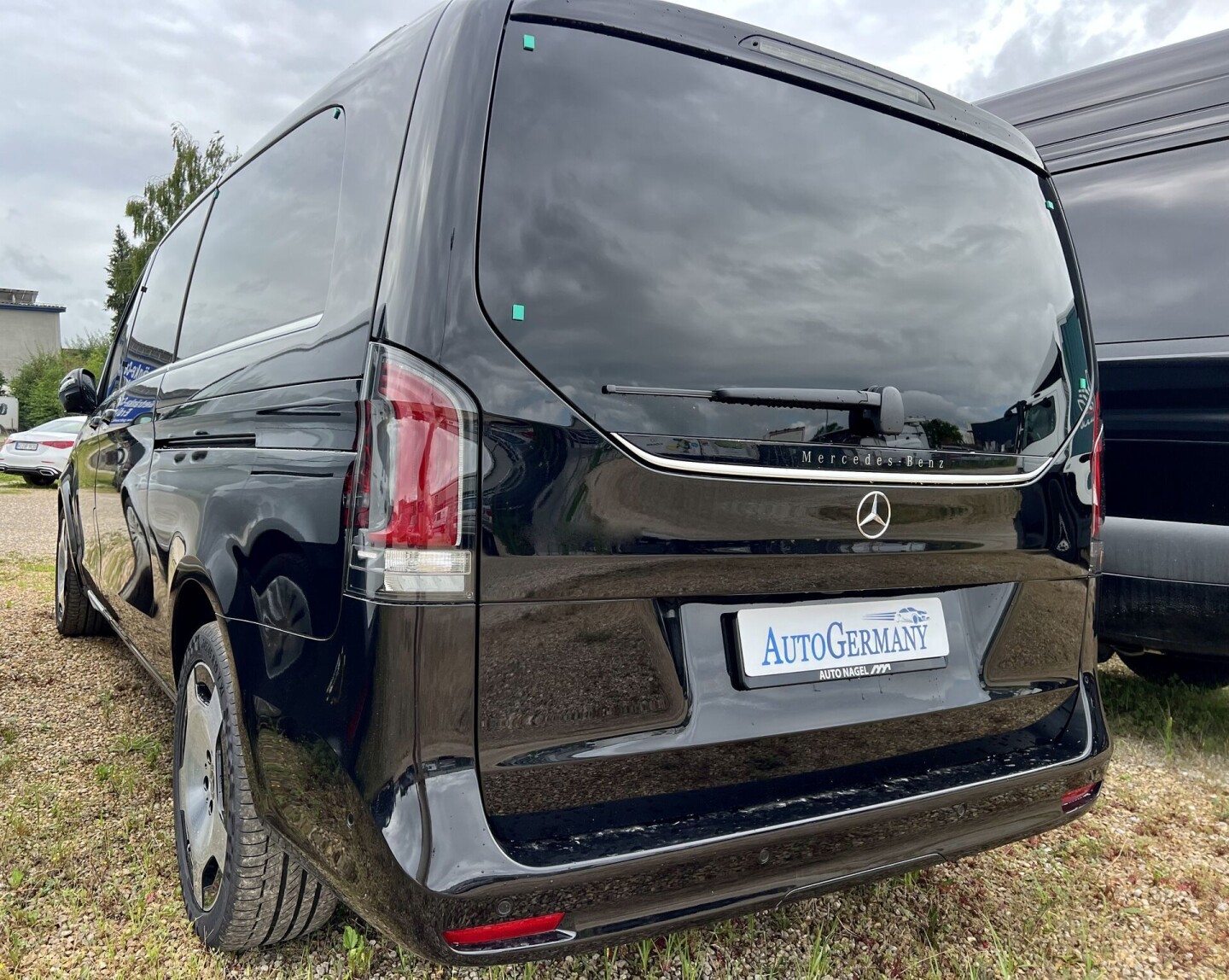 Mercedes-Benz V300d 4Matic Airmatic Avantgarde Extralang 7-Seat З Німеччини (120973)