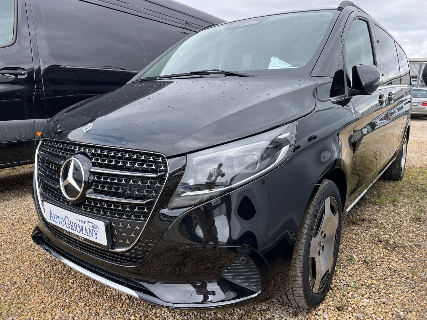 Mercedes-Benz V300d 4Matic Airmatic Avantgarde Extralang 7-Seat З Німеччини (120979)