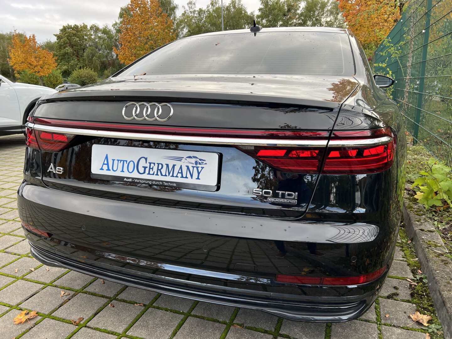 Audi A8 50TDI Quattro 286PS HD-Matrix  З Німеччини (121015)