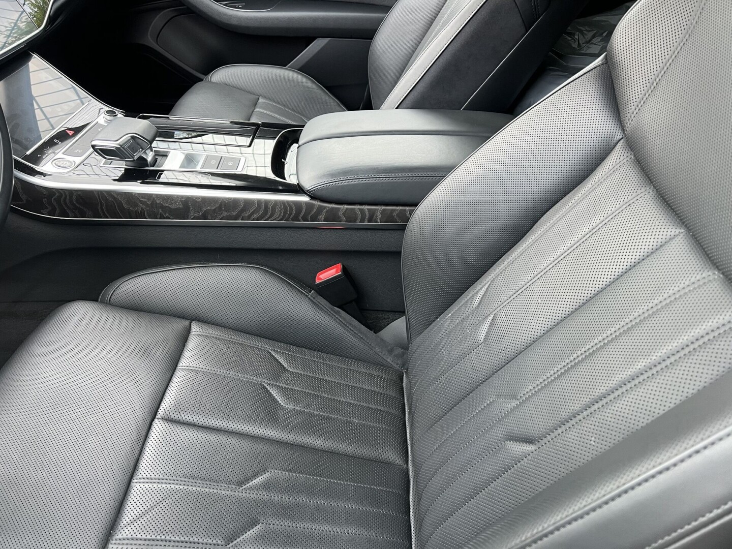 Audi A8 50TDI Quattro 286PS HD-Matrix  З Німеччини (121025)