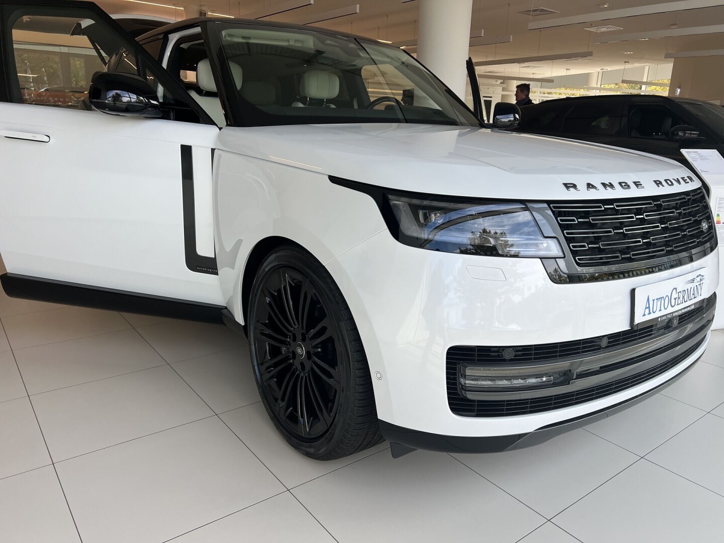 Land Rover Range Rover Autobiography P530 LWB SHADOW З Німеччини (121121)