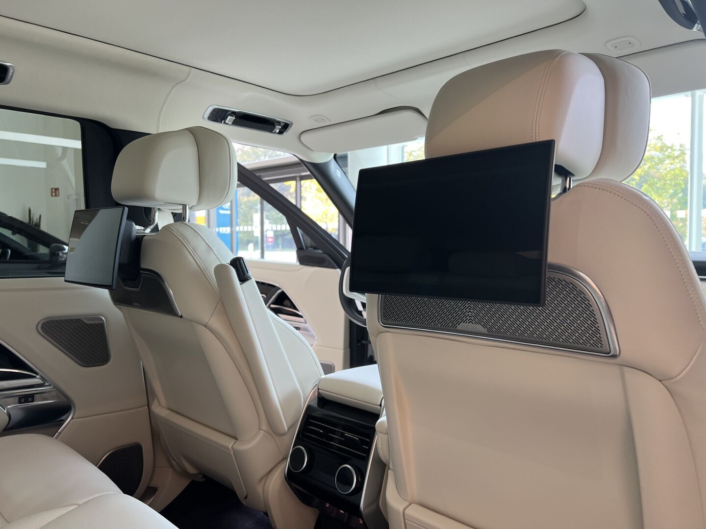 Land Rover Range Rover Autobiography P530 LWB SHADOW З Німеччини (121098)