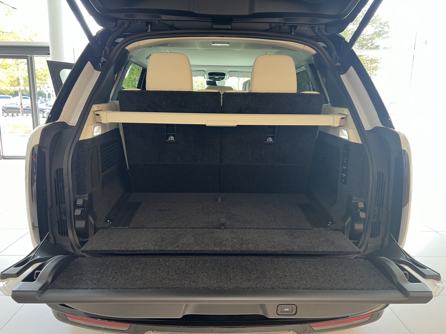 Land Rover Range Rover Autobiography P530 LWB SHADOW З Німеччини (121102)