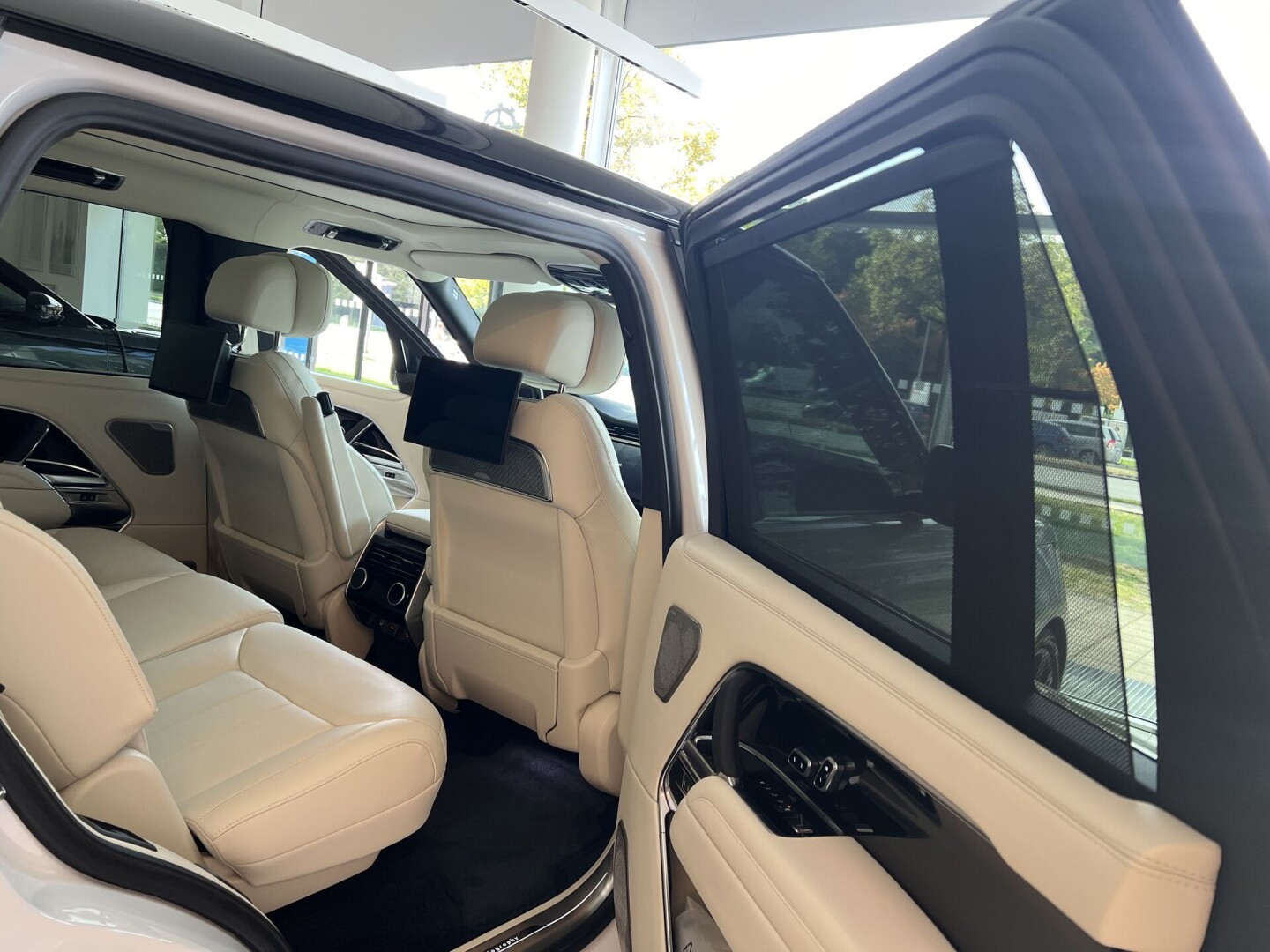 Land Rover Range Rover Autobiography P530 LWB SHADOW З Німеччини (121132)