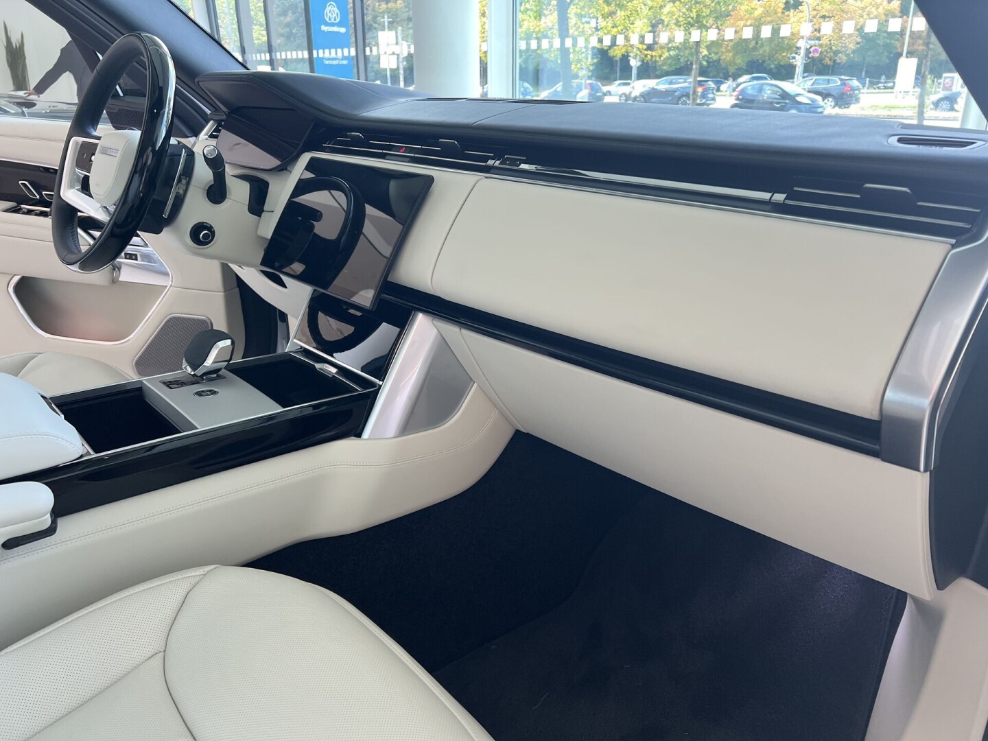 Land Rover Range Rover Autobiography P530 LWB SHADOW З Німеччини (121125)