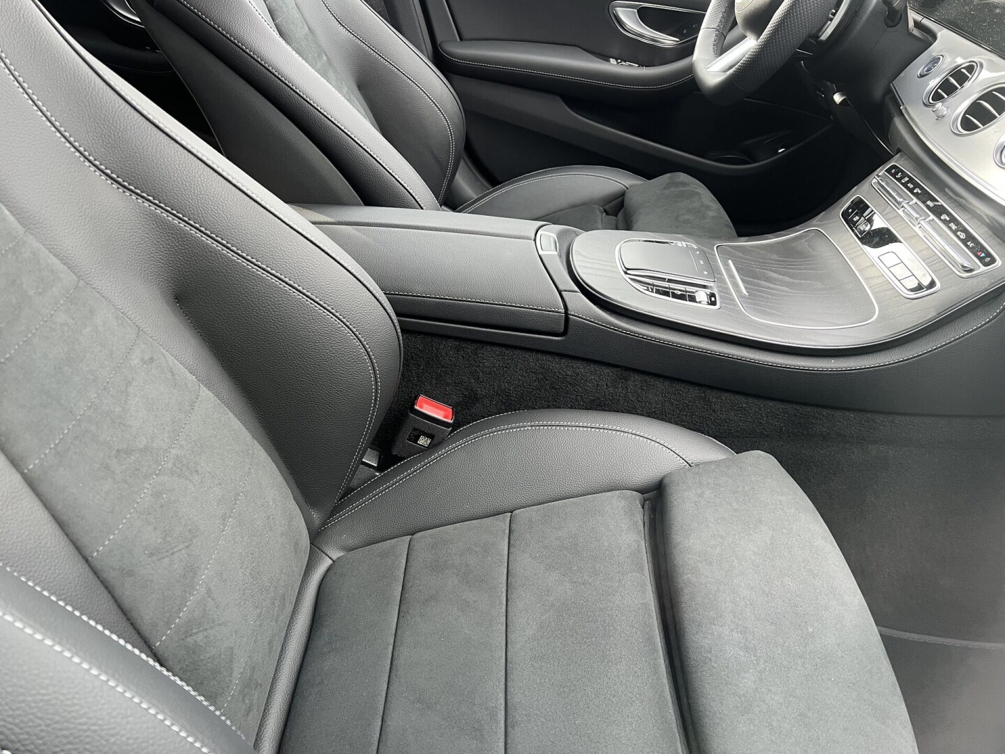 Mercedes-Benz E400d 330PS 4-Matic AMG  З Німеччини (121150)
