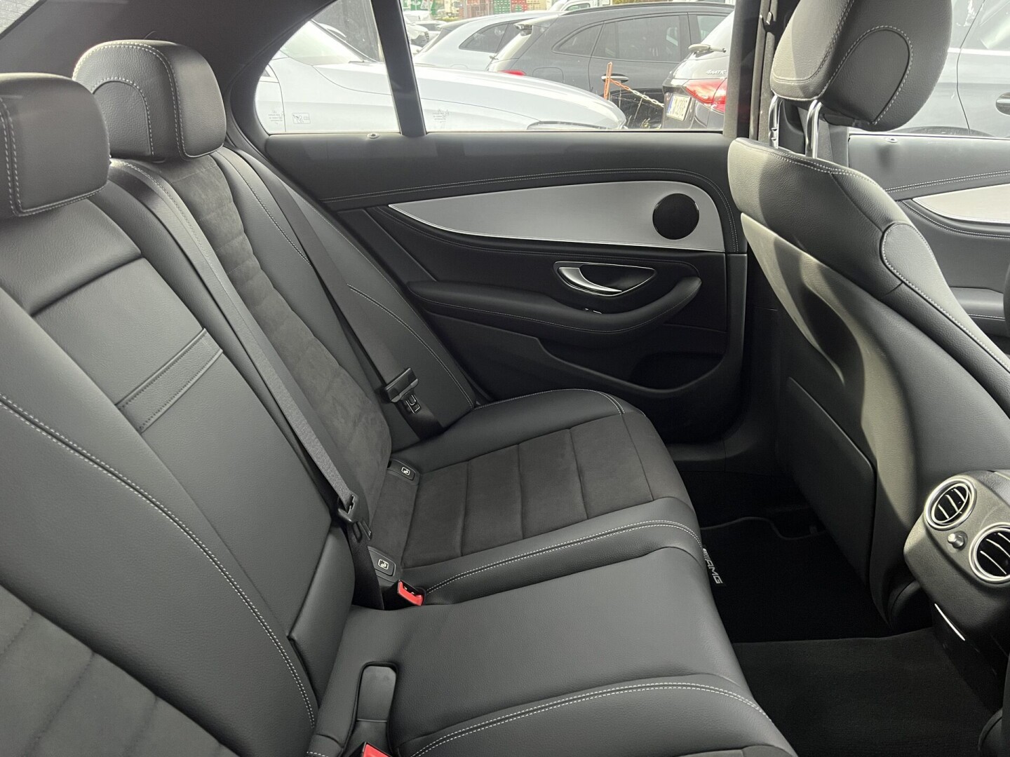 Mercedes-Benz E400d 330PS 4-Matic AMG  З Німеччини (121147)
