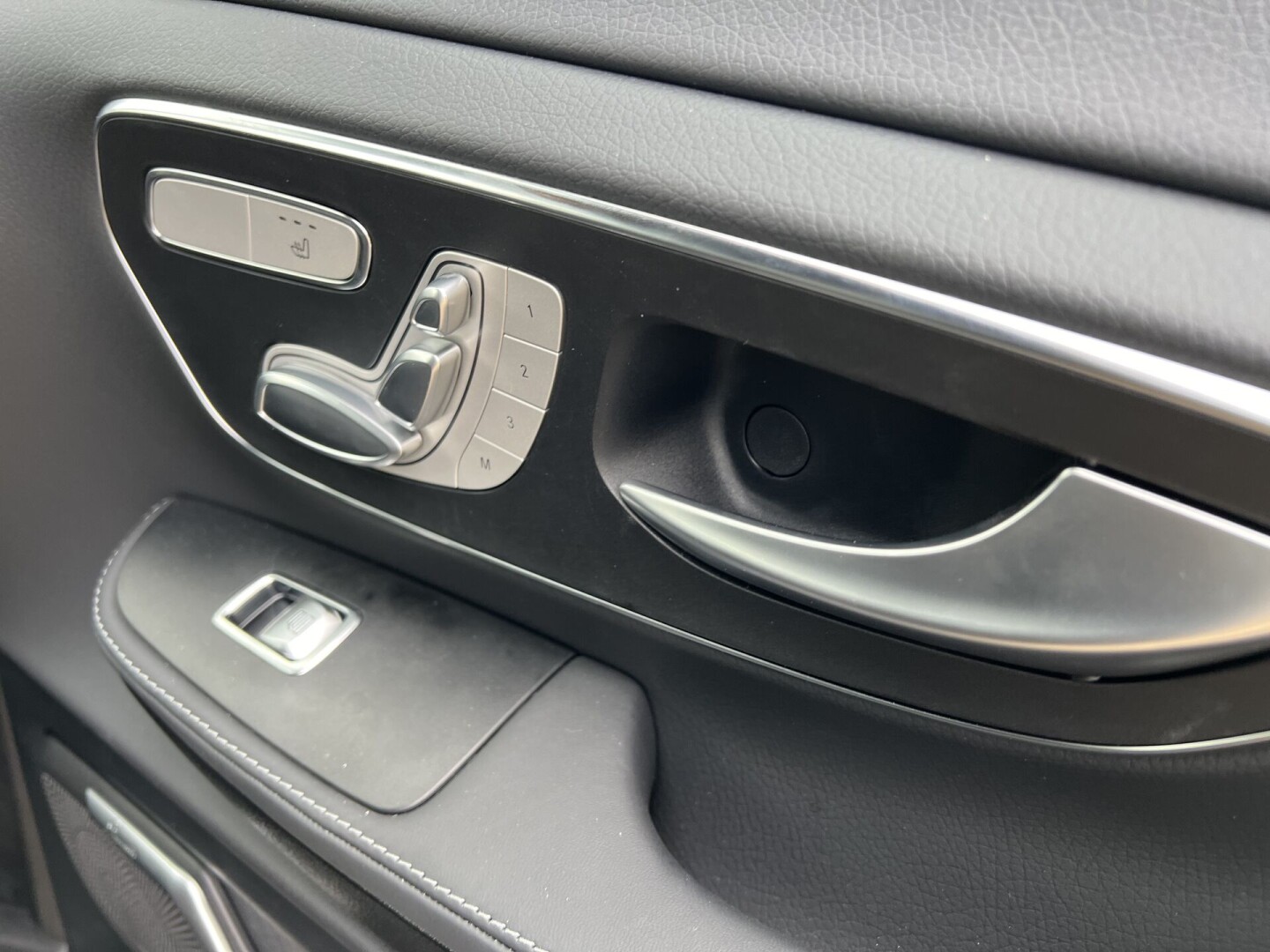 Mercedes-Benz V300d 4Matic AMG Avantgarde Edition Lang З Німеччини (122715)