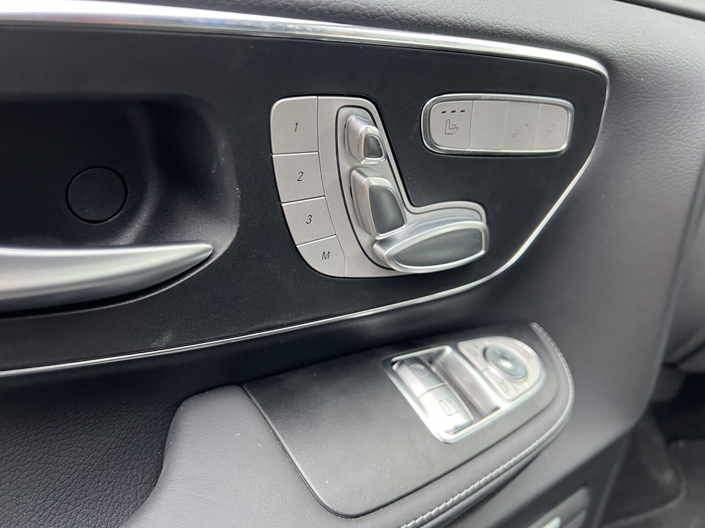 Mercedes-Benz V300d 4Matic AMG Avantgarde Edition Lang З Німеччини (122707)