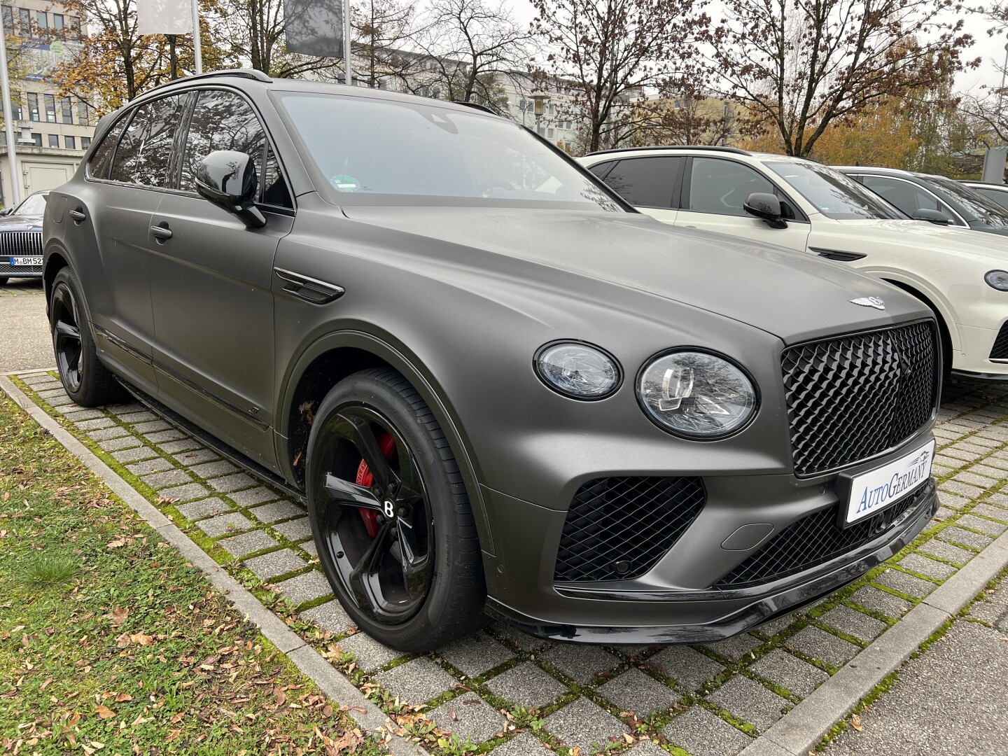 Bentley Bentayga 4.0 V8 Azure 551PS Magno-Matt Individual З Німеччини (122867)