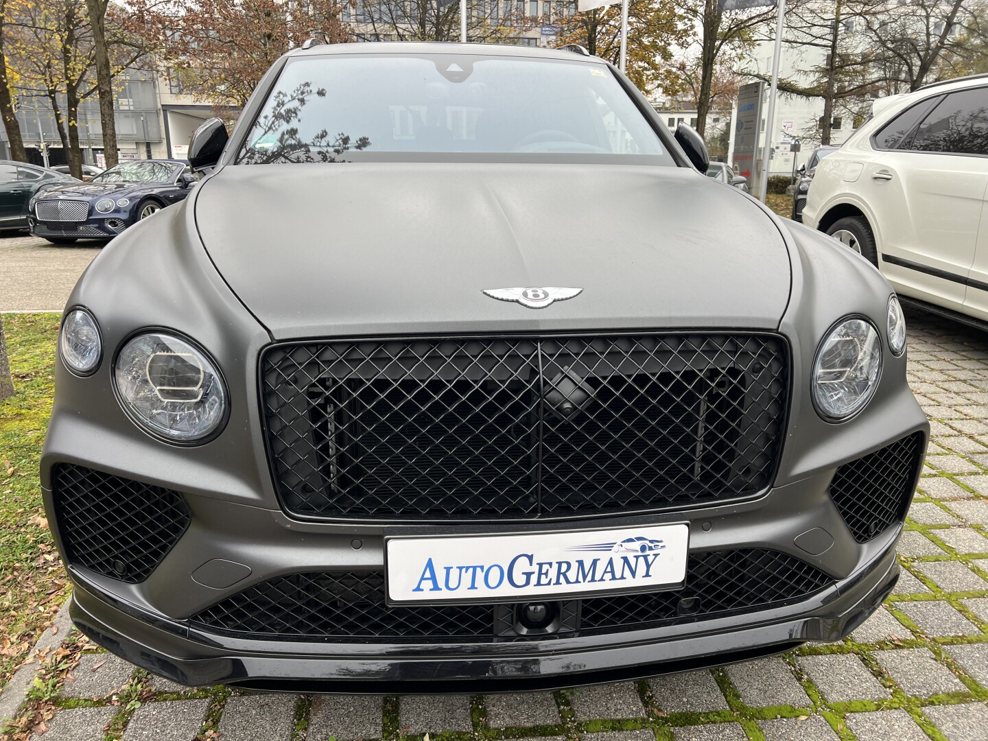 Bentley Bentayga 4.0 V8 Azure 551PS Magno-Matt Individual З Німеччини (122864)