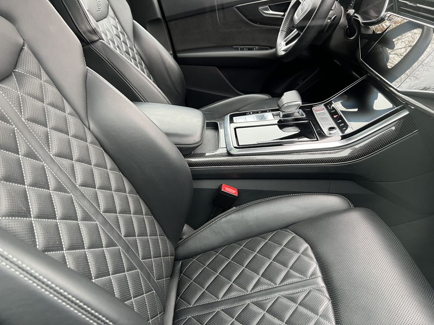 Audi SQ8 4.0TDI Black-Paket Individual HD-Matrix  З Німеччини (122903)