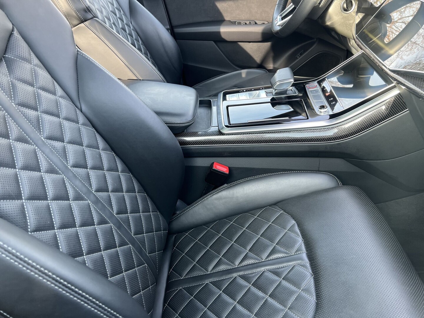 Audi SQ8 4.0TDI Black-Paket Individual HD-Matrix  З Німеччини (122924)