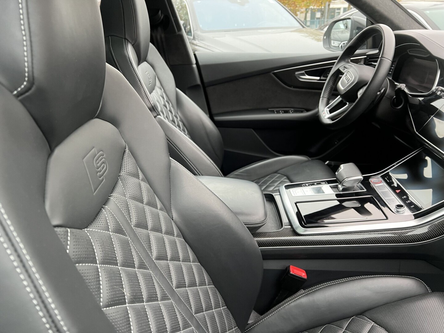 Audi SQ8 4.0TDI Black-Paket Individual HD-Matrix  З Німеччини (122904)