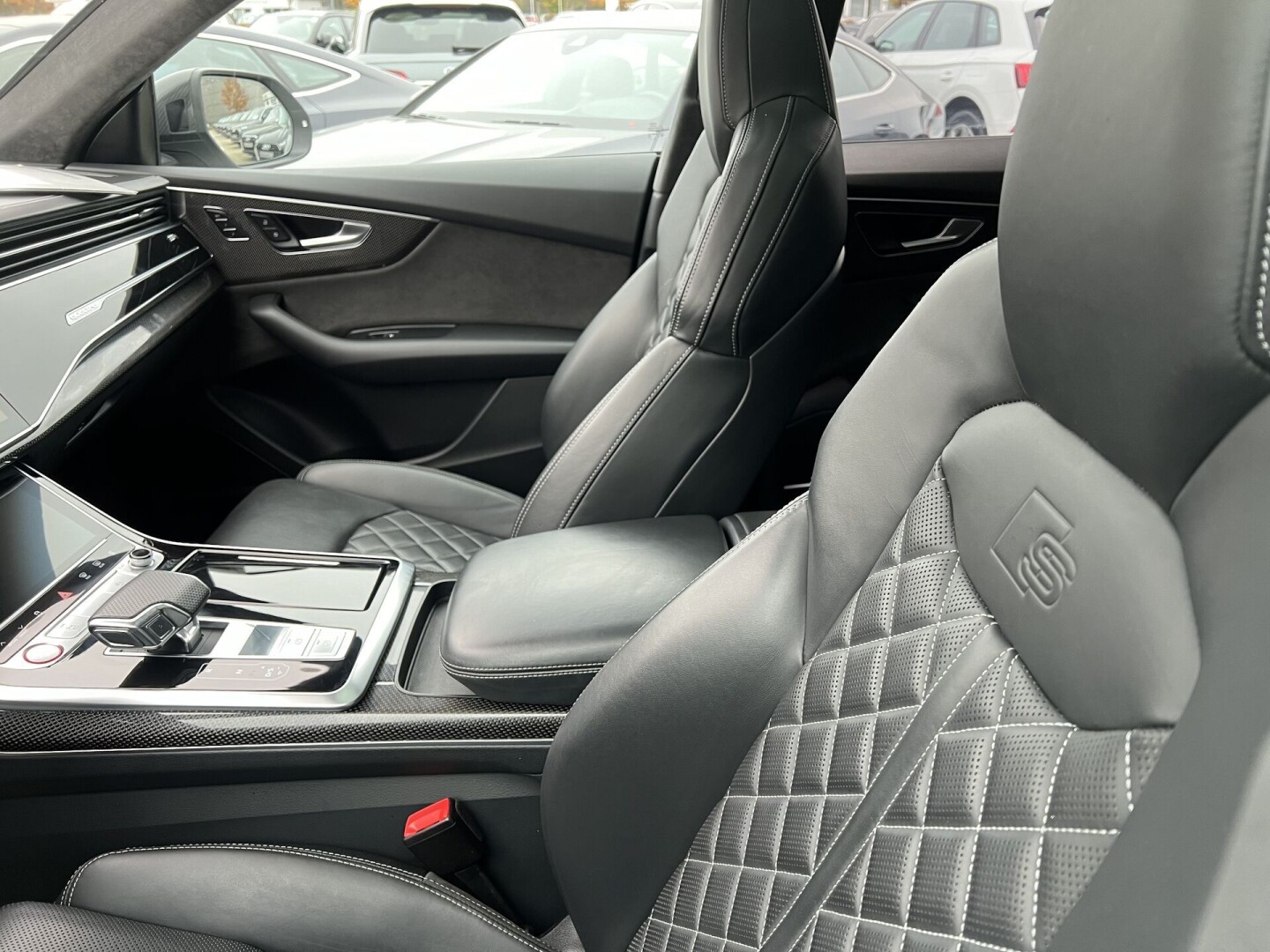 Audi SQ8 4.0TDI Black-Paket Individual HD-Matrix  З Німеччини (122900)