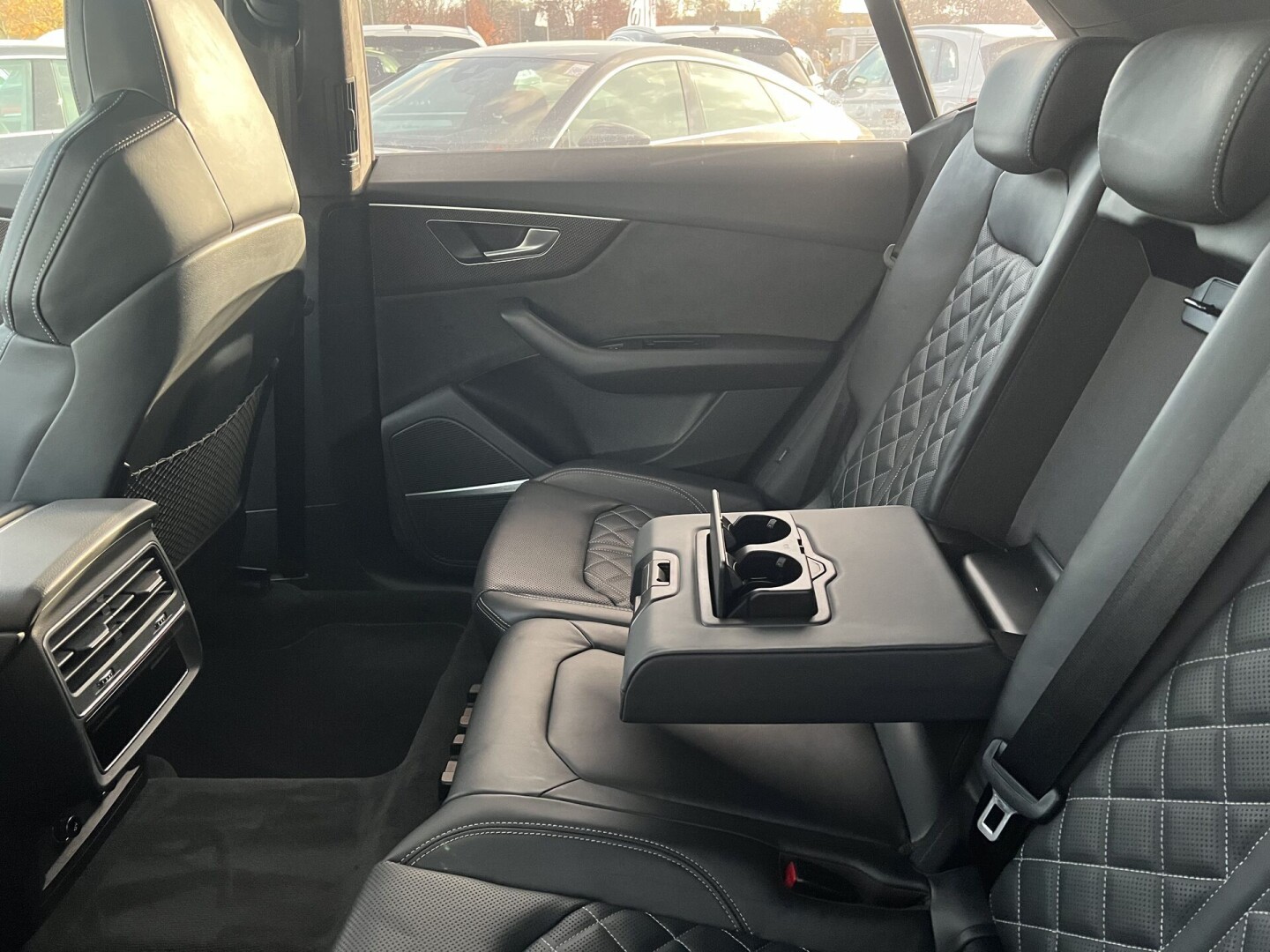 Audi SQ8 4.0TDI Black-Paket Individual HD-Matrix  З Німеччини (122927)
