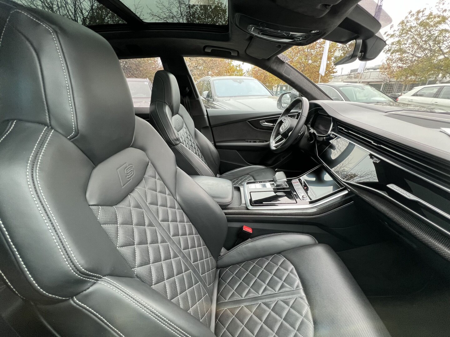 Audi SQ8 4.0TDI Black-Paket Individual HD-Matrix  З Німеччини (122901)