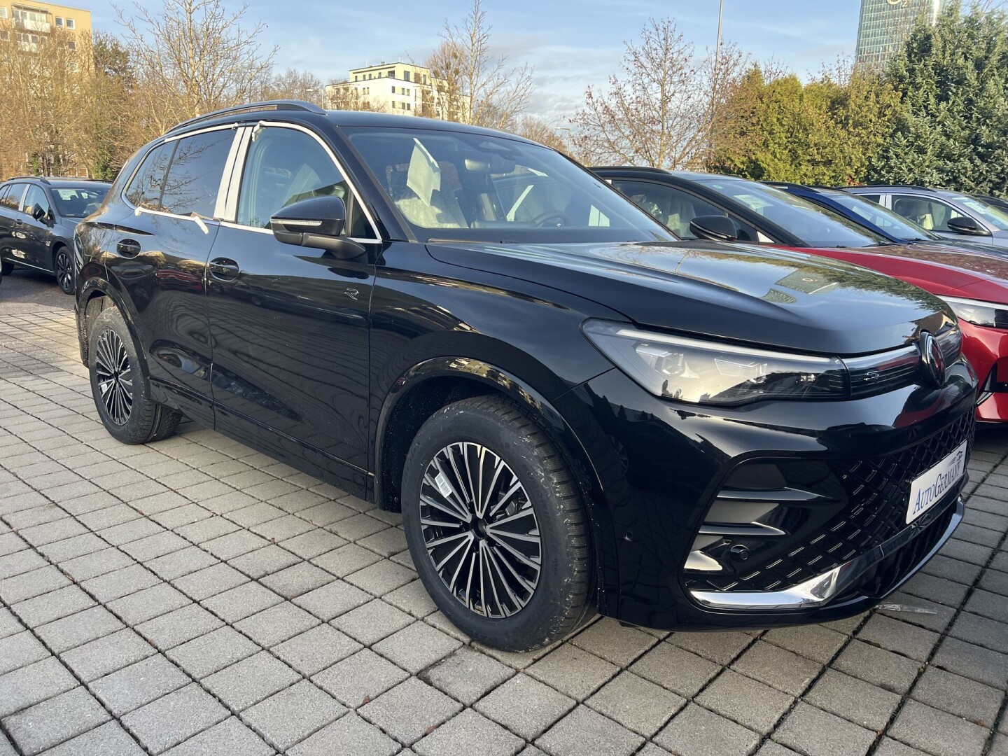 VW Tiguan 2.0TDI 193PS R-Line 4Motion IQ-Light DSG З Німеччини (122995)