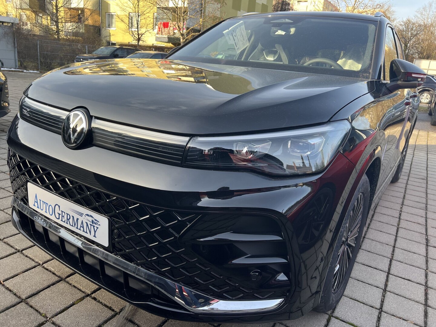 VW Tiguan 2.0TDI 193PS R-Line 4Motion IQ-Light DSG З Німеччини (122990)