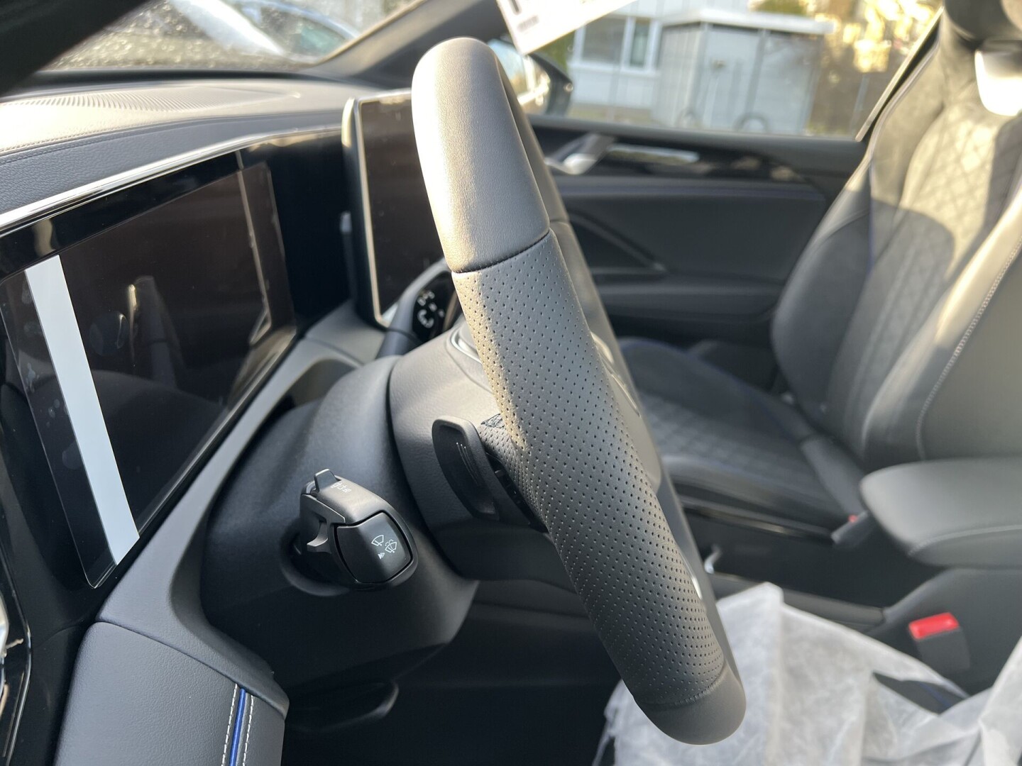 VW Tiguan 2.0TDI 193PS R-Line 4Motion IQ-Light DSG З Німеччини (122986)