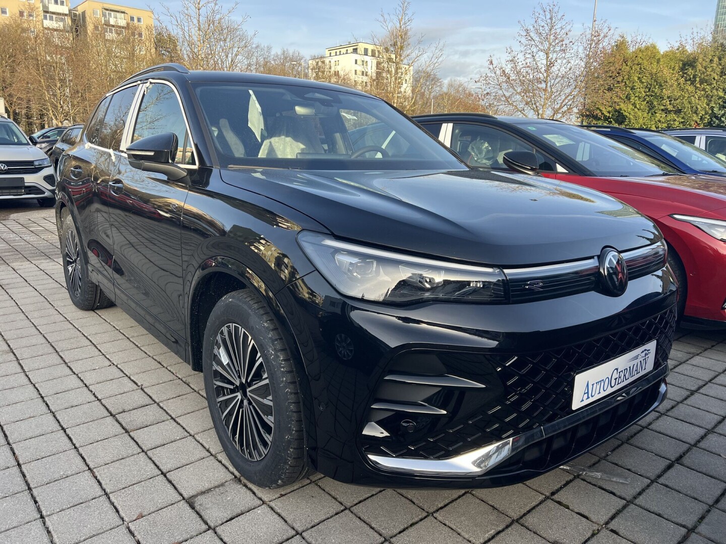 VW Tiguan 2.0TDI 193PS R-Line 4Motion IQ-Light DSG З Німеччини (122974)