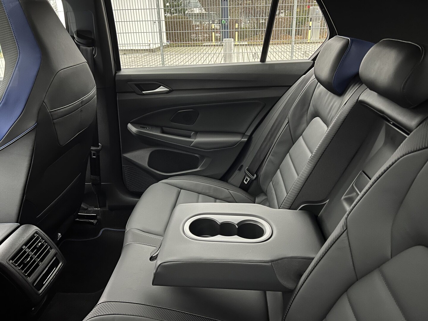 VW Golf 8 R 2.0 TSI DSG 4-Motion Performance  З Німеччини (123082)