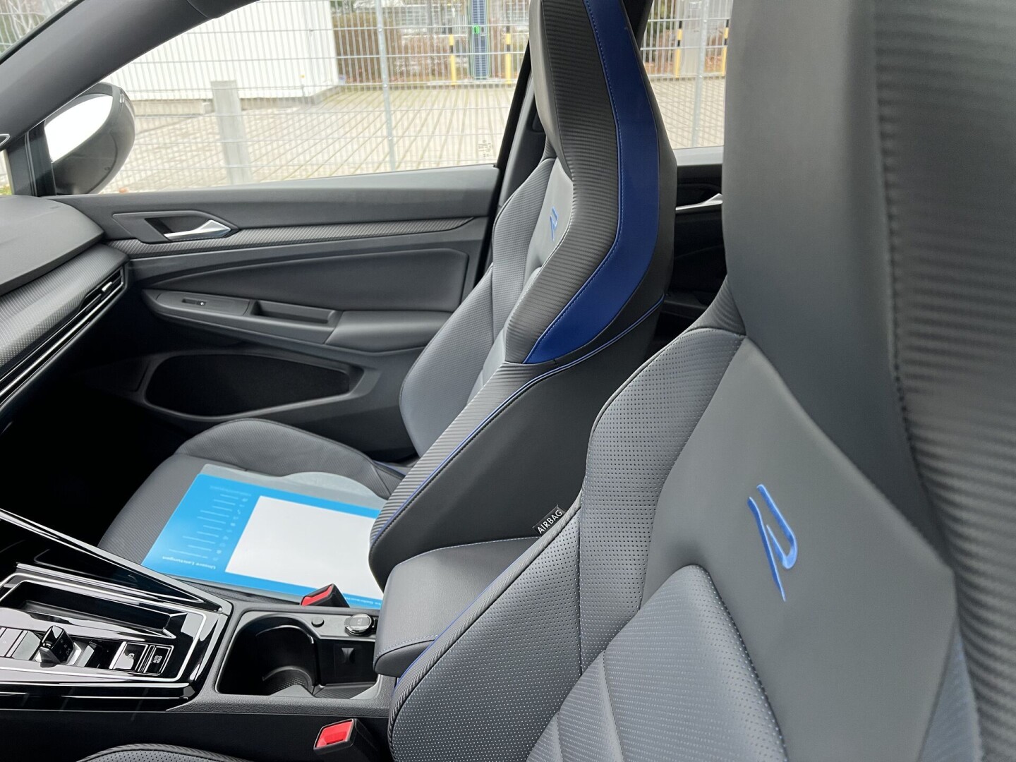 VW Golf 8 R 2.0 TSI DSG 4-Motion Performance  З Німеччини (123080)