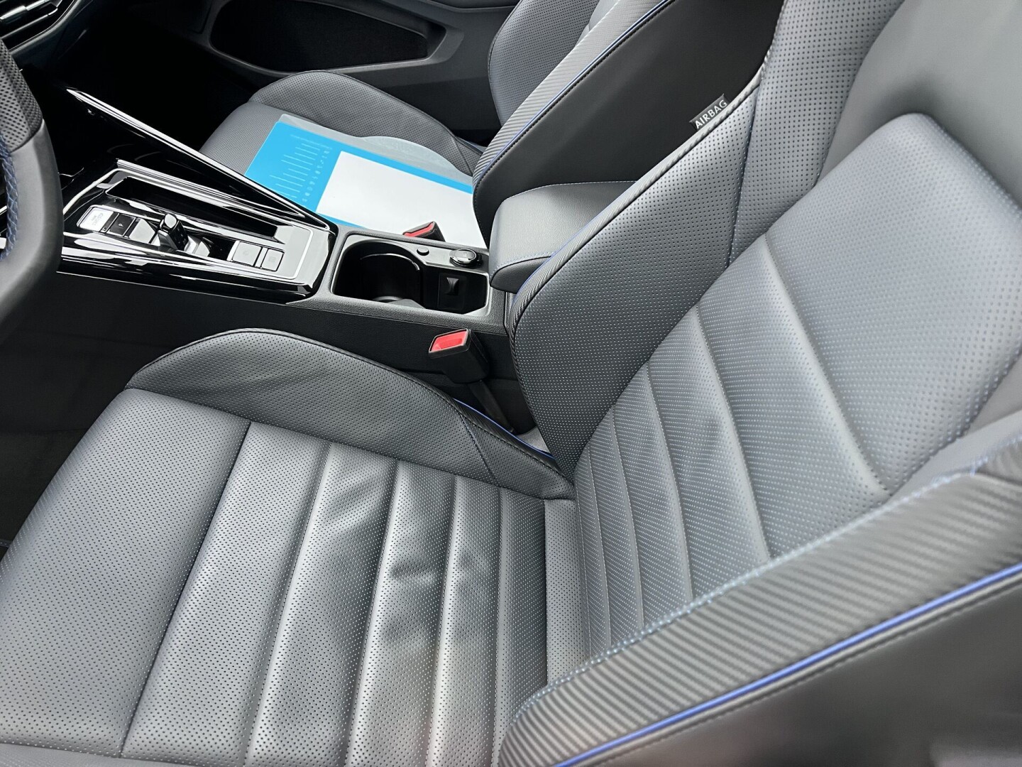 VW Golf 8 R 2.0 TSI DSG 4-Motion Performance  З Німеччини (123081)