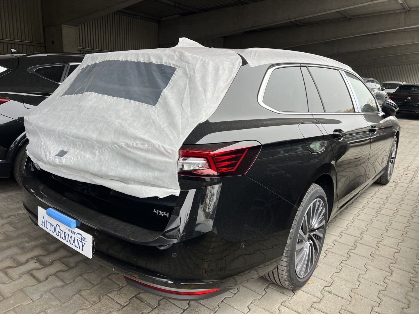 Skoda SuperB 2.0 TDI 193PS 4x4 DSG Laurin&Klement З Німеччини (123198)