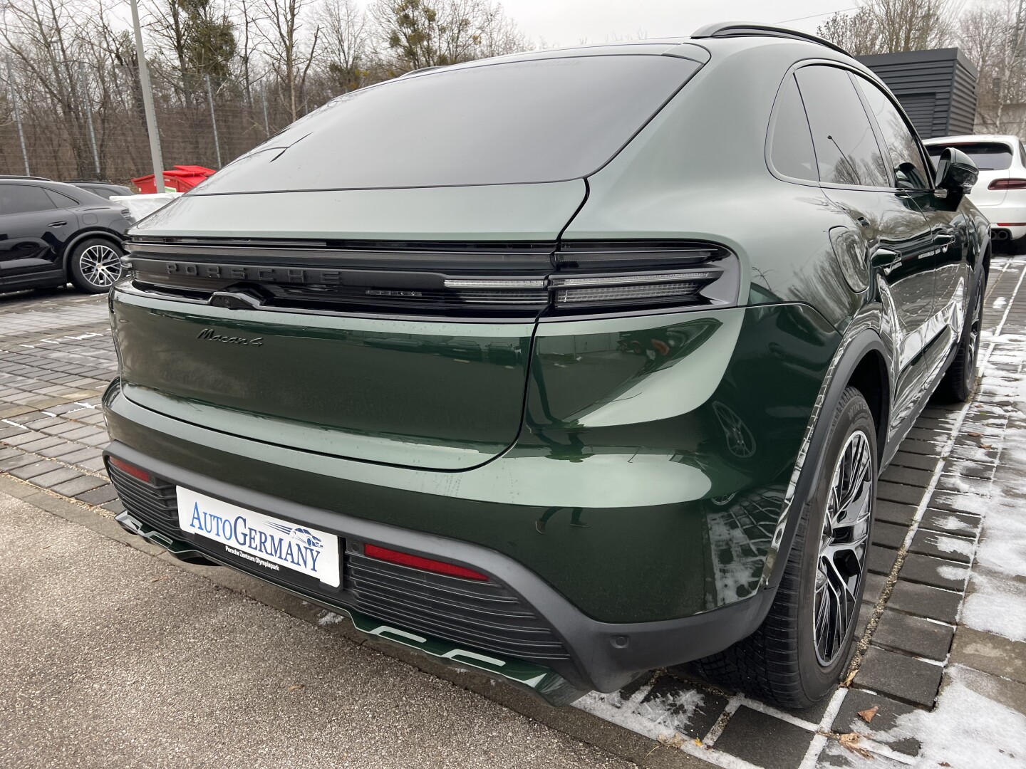 Porsche Macan 4 Electric 408PS Matrix LED З Німеччини (124007)