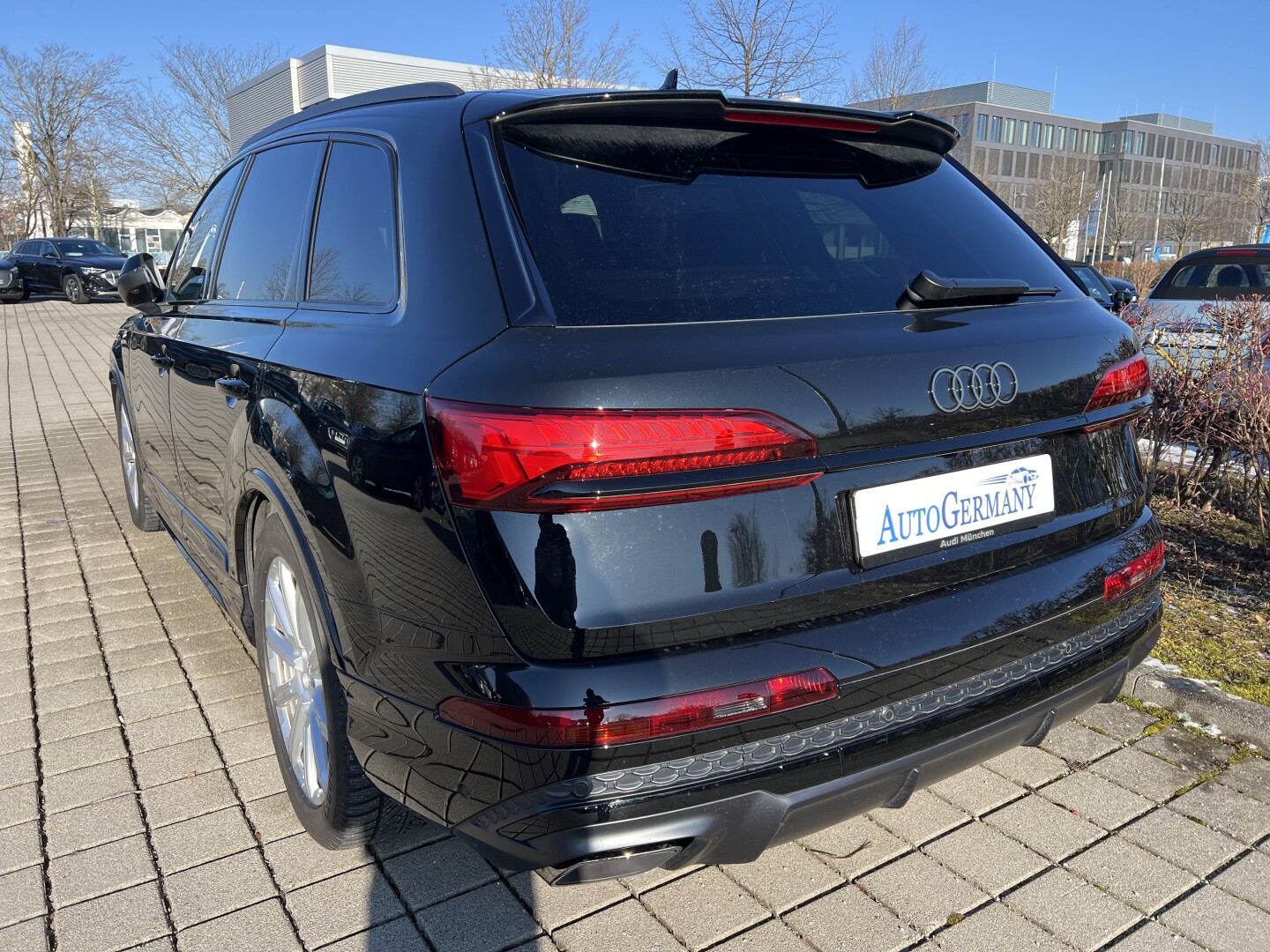 Audi Q7 SUV 50TDI 286PS S-Line Black Matrix 7-Set З Німеччини (124089)